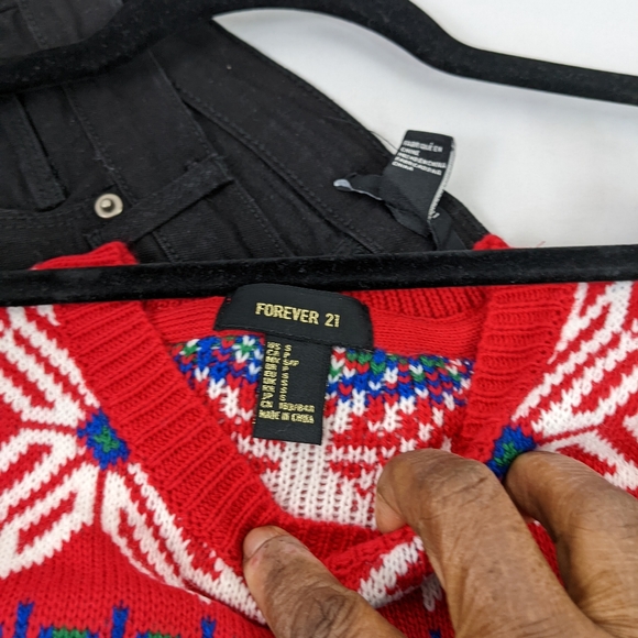 NWT, FOREVER 21 UGLY CHRISTMAS SWEATER, SIZE S - Picture 7 of 8